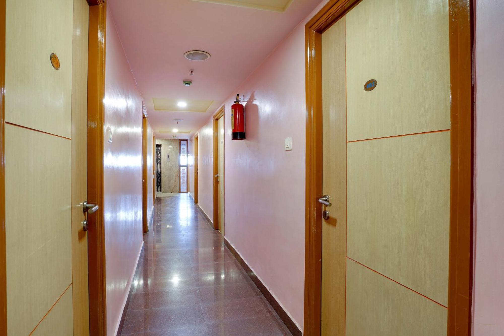 Hotel O Shanta Residency Lodge Sururnagar Luaran gambar