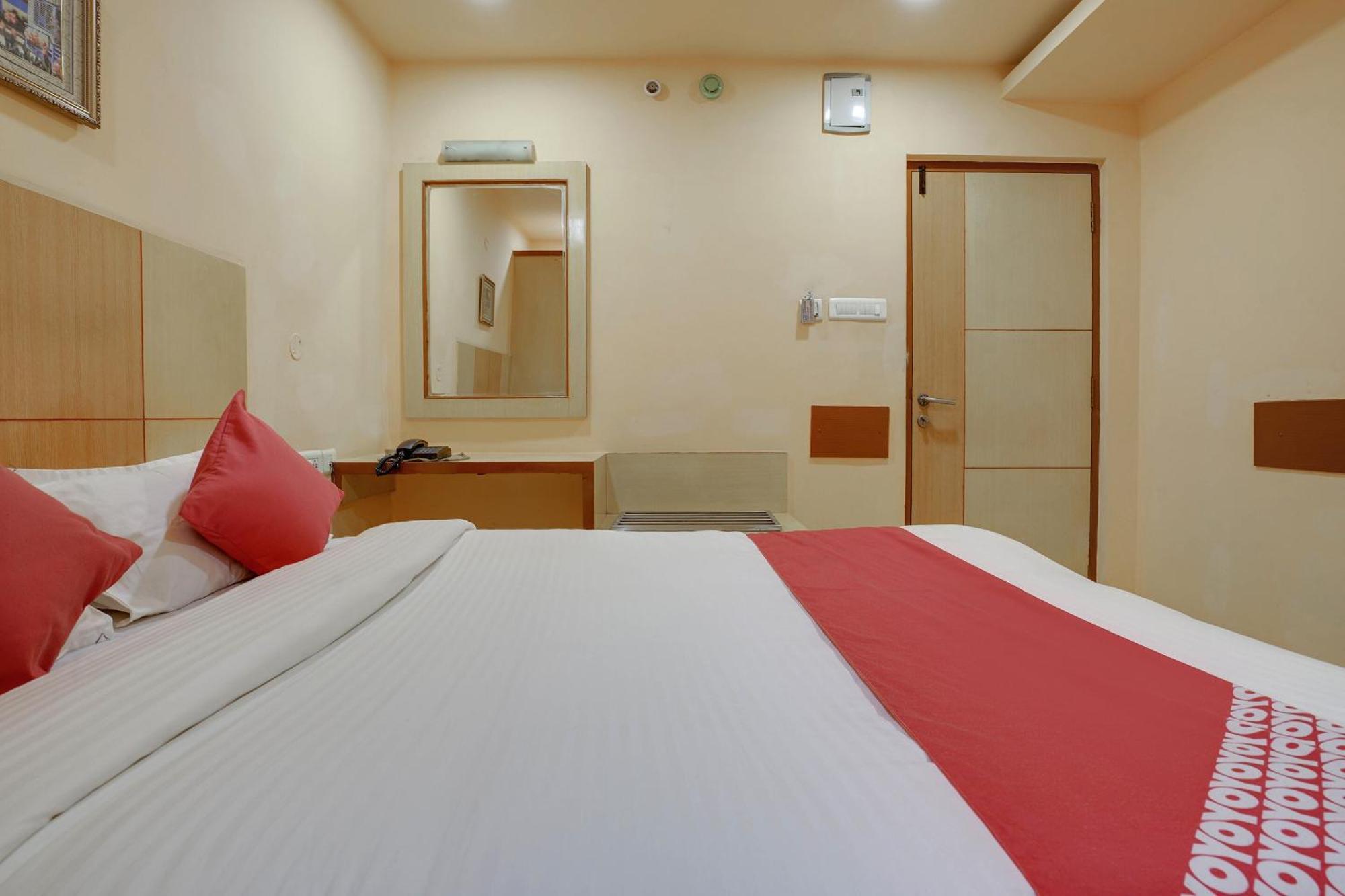 Hotel O Shanta Residency Lodge Sururnagar Luaran gambar