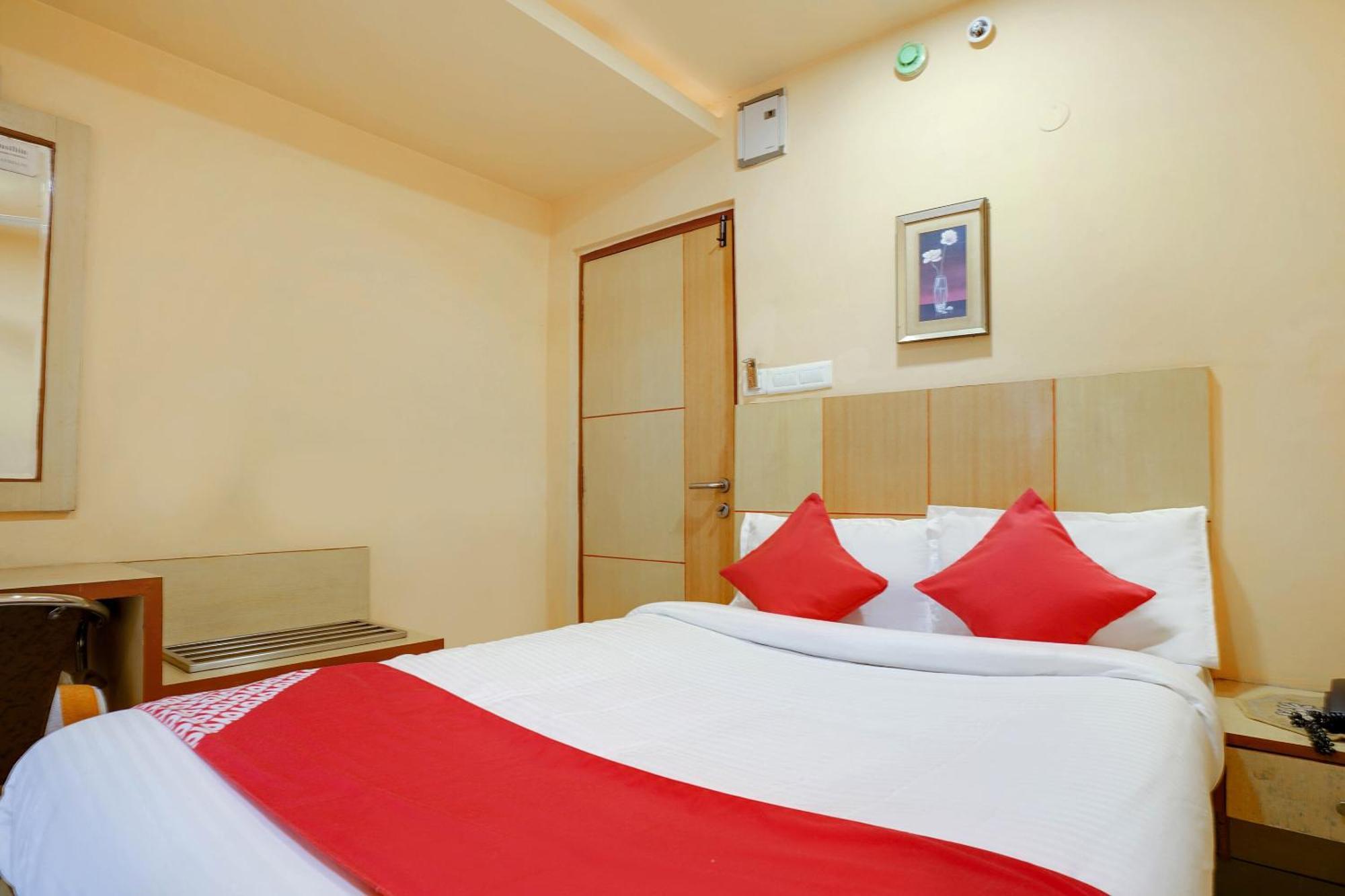 Hotel O Shanta Residency Lodge Sururnagar Luaran gambar