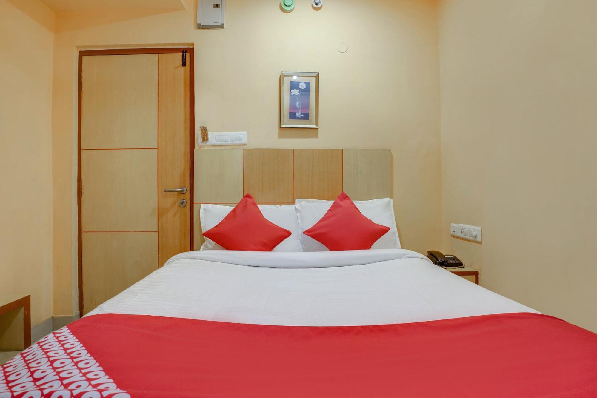 Hotel O Shanta Residency Lodge Sururnagar Luaran gambar