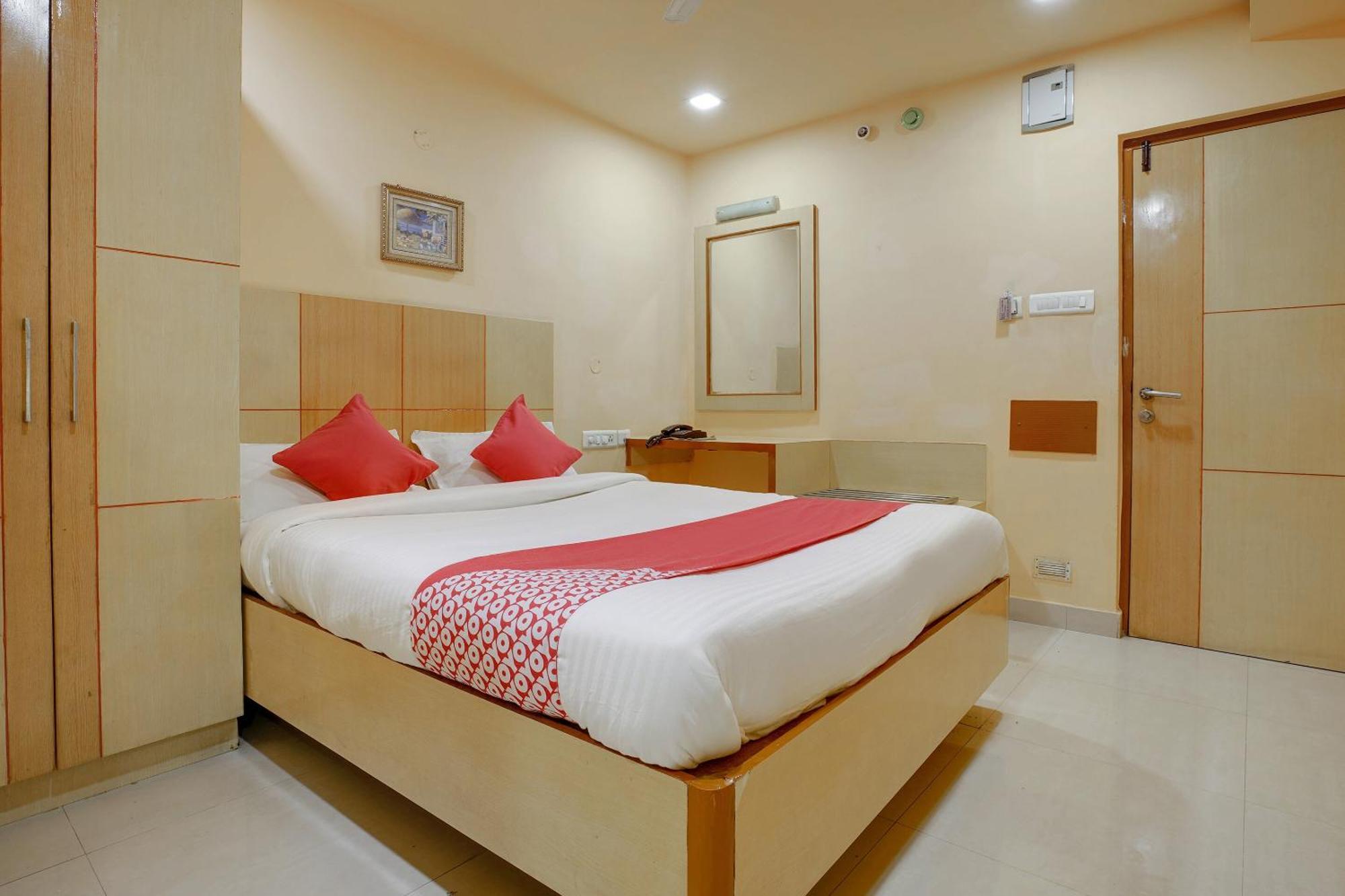 Hotel O Shanta Residency Lodge Sururnagar Luaran gambar